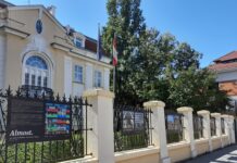 ALMOST. 100 Cities in Vienna / Consulate General Krakow