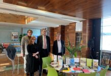 Bücherspende / Botschaft Dublin