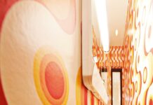 Erwin Wurm: Away at Home / Kulturforum Tel Aviv