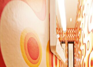 Erwin Wurm: Away at Home / Kulturforum Tel Aviv