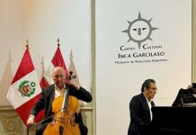 Florian Kitt und Carlos Rivera Aguilar / Botschaft Lima