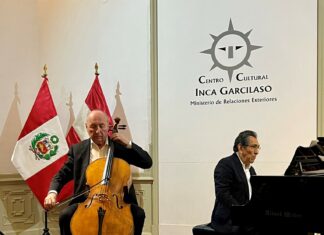 Florian Kitt und Carlos Rivera Aguilar / Botschaft Lima