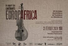 Konzert EuropAfrica / Botschaft Tunis Das Bild zeigt die Informationen zum Konzert vor einem braunen Hintergrund mit einer Geige.