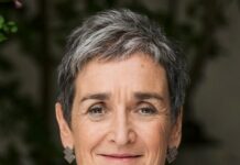 Erfüllte Erwartungen, unerfüllte Hoffnungen: 20 Jahre EU-Erweiterung 2004 und Europas Demokratie / Kulturforum Budapest Das Bild zeigt die ehemalige Europa-Abgeordnete und Vizepräsidentin des Europäischen Parlaments Ulrike Lunacek