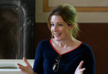 Vortrag von Marie-Luisa Frick / Kulturforum Bern Das Foto zeigt die Vortragende Marie-Luisa Frick.