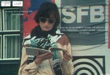 Österreichischer Dokumentarfilm „Elfriede JELINEK – Die Sprache von der Leine lassen“ / Österreichische Botschaft Tunis Das Bild zeigt eine Porträtaufnahme von Elfriede Jelinek aus dem Dokumentarfilm und die Logos der Botschaft sowie der Francophonie.