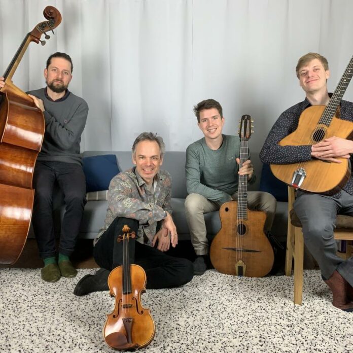 Das Bild zeigt das Mozarteum Jazz Quartet mit Benjamin Schmid.