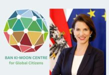 Podiumsdiskussion “Food Security & Food System Resilience” / Kulturforum New York Das Bild zeigt das Logo des Ban Ki-moon Centre for Global Citizens auf der linken Hälfte, und Karoline Edtstadler, Bundesministerin für EU und Verfassung im Bundeskanzleramt der Republik Österreich, auf der rechten Bildhälfte