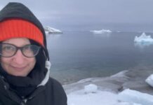 Sommer i Berlevåg./ Botschaft Oslo Das Bild zeigt die Regisseurin und Sangam Sharma während der Dreharbeiten zu „At Europe’s End“ in Nordnorwegen