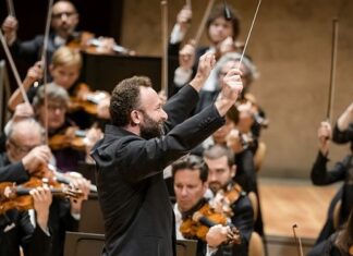 Konzert „Saisoneröffnung 2024: Kirill Petrenko dirigiert Bruckners Fünfte“ / Kulturforum Bratislava Kirill Petrenko und Berliner Philharmoniker