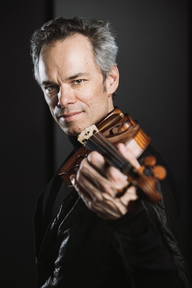 Das Bild zeigt den Violinisten Benjamin Schmid