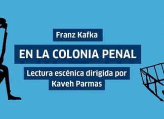 „In der Strafkolonie“ von Franz Kafka / Kulturforum Mexiko Blauer Hintergrund mit Abbildung von zwei schwarzen Figuren im Vordergrund mit Datum, Titel der Veranstaltung und Logos der Veranstalter.