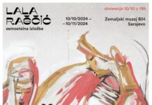 POČIMALJA – she who starts the song / Kulturforum Sarajewo Das Bild zeigt das Poster der Ausstellung auf welchen zwei Frauen in den Farben Rot, Grau und Gold gemalt sind. Beide sind in Bewegung und haben die Kupferpfanne in der Hand.