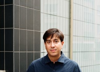 Literatur: Tonio Schachinger/ Botschaft Stockholm Das Bild zeigt den österreichischen Autor Tonio Schachinger