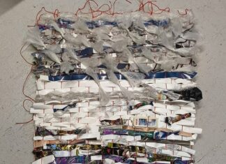 MAKING SOMETHING OUT OF NOTHING / Kulturforum Istanbul Das Bild zeigt einen gewebten Teppich aus Plastikmüll