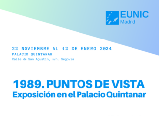 EUNIC Projekt „1989“ mit Fotografien von Kurt Kaindl / Kulturforum Madrid Das Bild zeigt das Werbeplakat der Ausstellung, wobei auf einfachem blau-weissem Hintergrund der Titel und die Eckdaten der Fotoausstellung zu sehen sind.