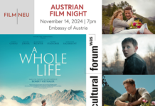 FILM|NEU 2024 – Film Festival / Kulturforum Washington Das Bild zeigt eines der Werbeposter für Film|Neu 2024, eine Collage von fünf Filmszenen, der den Protagonisten in verschiedenen Lebensaltern zeigt. Im Hintergrund sieht man durchgehend verschiedene Bergmotive.