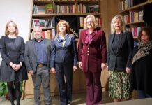 Österreichbibliothek in Burgas / Botschaft Sofia Das Bild zeigt die offiziellen Gäste bei der Eröffnung der Österreichischen Bibliothek in Burgas