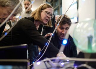 Zukunft jetzt? Mit Kunst und Kreativität in die Zukunft blicken / Kulturforum Bratislava Die Künstler:innen Bettina Schülke, Annette Tesarek, Norbert Unfug und Sebastian Pirch präsentieren ihre Werke dem Publikum.