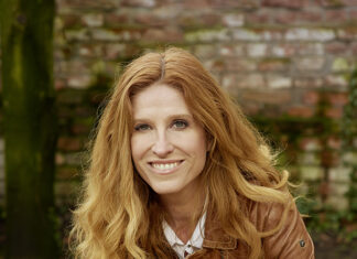 Bestsellerautorin Ursula Poznanski / Kulturforum Budapest Das Bild zeigt die österreichische Autorin Ursula Poznanski