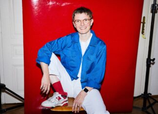 Schreibwettbewerb voixAUT / Kulturforum Paris Das Bild zeigt die Autorin Julia Jost