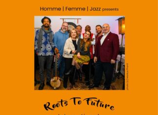 International Jazz Day/ Diplomatische Akademie Wien Das Bild zeigt einen orange farbenen Flyer mit der Information zur Veranstaltung, Ort, Datum und teilnehmende Musikerinnen und Musiker.