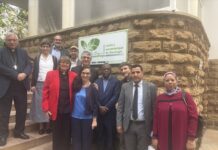 Konferenz in Marokko / Task Force Dialog der Kulturen Das Bild zeigt die Delegation vor dem ökumenisch-theologischen Institut Rabat.