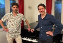 Jazz aus Österreich in Pakistan / Botschaft Islamabad Das Bild zeigt den Saxophonisten Anton Pyvovarov (link) und den Pianisten Falk Bonitz (rechts).