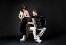 Duo Minerva– Von Istanbul nach Athen / Kulturforum Istanbul und Botschaft Athen Das Bild zeigt das Duo Minerva, Johanna Gossner mit Klarinette und Damian Keller mit Akkordeon.
