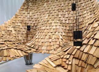 We the Bacteria / Kulturforum Mailand Das Bild zeigt die Struktur aus Holz.