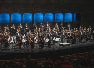 Gustav Mahler Jugend Orchester / Europatournee Das Bild zeigt das das Orchester bei den Salzburger Festspielen 2021 unter Hanfred Honeck