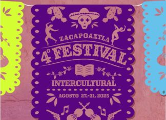 Yólotl Latino in Mexiko 2025 / Kulturforum Mexiko Das Bild zeigt dekorative blaue Papiergirlande mit dem Schriftzug: „Zacapoaxtla – 4º Festival Intercultural – Agosto 27–31, 2025“. Verziert mit Tanzfiguren, Instrumenten und Symbolen. Im Hintergrund eine rosafarbene Wand und ein Kaktus.