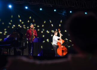 Mitrovica International Jazz Days / Botschaft Pristina HAEZZ und Rona NISHLIU (Veranstalterin) – Hauptbühne Mitrovica International Jazz Days