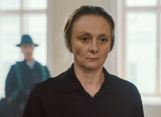 KinoFest – German Language Film Festival in Patras / Botschaft Athen Das Bild zeigt einen Ausschnitt auf dem Film Persona non Grata von Antonin Svoboda, zu sehen ist die Hauptdarstellerin Gerti Drassl.