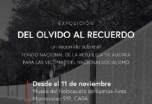 Vom Vergessen zum Erinnern / Botschaft Buenos Aires Das Bild zeigt die Shoah-Namensmauern-Gedenkstätte als Hintergrund, mit den wichtigsten Eckdaten für den Besuch der Ausstellung im Holocaustmuseum Buenos Aires