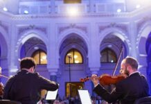 Auner Quartett / Kulturforum Sarajewo Das Bild zeigt das Auner Quartett bei seinem Auftritt im Rathaus von Sarajevo mit dem Publikum im Hintergrund