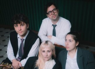 Yvonne Moriel :: sweetlife / Kulturforum Washington Das Bild zeigt die 4 Musikerinnen und Musiker im Sitzen.