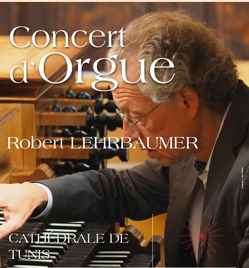 Bild: Haouel Chedly Das Bild zeigt Prof. Robert Lehrbaumer an der Orgel spielend.