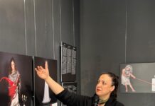 Es war einmal, nicht. – Steirische Märchen der Seidenstraße / Botschaft Astana Das Bild zeigt: Kuratorin und Fotokünstlerin Maryam Mohammadi.