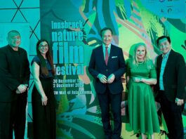 Innsbruck Nature Film Festival en Voyage / Botschaft Manila Das Bild zeigt (L-R) Mr. Joaquin San Agustin-Executive Vice President for Marketing of SM Supermalls, Ms. Stefanie Pontasch, Biodiversity Advisor-INFF, Austrian Ambassador to the Philippines H.E. Johann Brieger, Mme. Roswitha Brieger, Mr. Perkin So - Senior Assistant Vice President for Operations of SM Mall of Asia