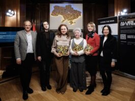 Echos von Wien / Ukraine Office Austria /OeAD-Kooperationsbüro Lemberg Auf dem Foto sind Andreas Wenninger, Yevheniia Rebrova, Oleksandra Saienko, Diana Klochko, Oleksandra Romaniuk und Oksana Illnar-Vusyk zu sehen.