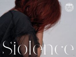 SIOLENCE – Gewalt als zeitlose Unkunst / Kulturforum Mexiko Das Bild zeigt eine Frau mit roten Haaren, die ihr Gesicht versteckt, und den Schriftzug „Siolence