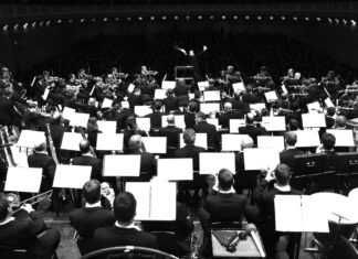 The Sound of Ambition / Kulturforum Washington Dieses Bild zeigt Andris Nelsons bei der Leitung des Orchesters der Wiener Staatsoper und der Wiener Philharmoniker im Rahmen der Aufführung von Richard Strauss’ „Salome“ am Samstagabend, 1. März 2014, in der Carnegie Hall. Die Aufführung ist Teil des Festivals Vienna: City of Dreams.