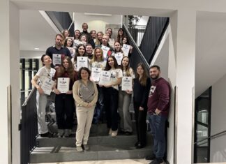 Ukraine Office Austria, Sektion V/ OeAD-Kooperationsbüro Lemberg Auf dem Foto sind Daniela Süssenbacher (FH Wien der WKW), Andrii Shestak (Ukrainisch-Katholische Universität Lwiw), Andreas Wenninger, Natalia Senchuk (Ukraine Office Austria), Teilnehmende der ISMJ