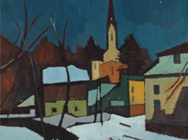 The Last Days – Martin Prinz / Kulturforum New York Gemaltes Landschaftsbild eines alpinen Dorfes am Fuß eines Bergmassivs. Mehrere Häuser mit hellen Fassaden und steilen Dächern liegen entlang eines Weges, der sich durch die Ortschaft zieht. Im Hintergrund erhebt sich ein bewaldeter Hang, darüber ragt ein felsiger Gipfel. Die Szene wirkt ruhig und ländlich, mit weichen Farben und einem leicht bewölkten Himmel, der das Bergpanorama in gedämpftes Licht taucht.