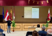 Erinnerungskultur im ländlichen Raum / KF Madrid Das Bild zeigt den Vortrag des Chefkurators des Gedenkstätte Mauthausen, Dr. Christian Dürr.