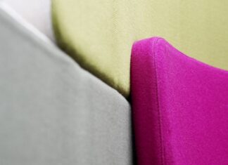 Vienna Design Week in London / Kulturforum London Das Bild zeigt einen stark vergrößerten Bildausschnitt eines Möbelstücks mit 3 farbigen Komponenten in grau, grün und pink.