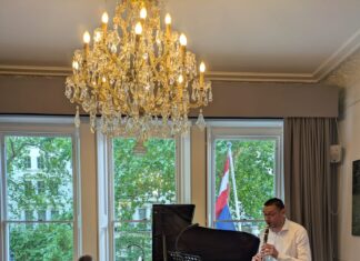 100th Birthdays / Kulturforum London Das Bild zeigt Klarinettist Andreas Schablas und Pianistin Janna Polyzoides.