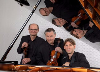 Amadeus Trio / Botschaft Lissabon Das Bild zeigt das Amadeus Trio der Musiker Wolfgang David (Violine), Wolfgang Panhofer (Cello) und Bernhard Parz (Klavier)