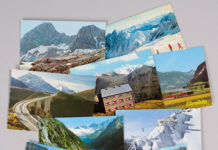 Die Berge Tirols / Kulturforum Berlin Neun Postkarten aus Tirol mit Landschaften, Dörfern, Skifahrern und dem Tiroler Wappen.